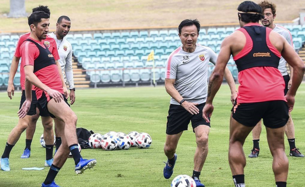 今晨广东宏远备战英超;队长鼓劲细节曝光;管理层满意;阵容厚度经受考验(广东宏远历届冠军阵容) 今晨广东宏远备战英超;队长鼓劲细节曝光;管理层满意;阵容厚度经受考验(广东宏远历届冠军阵容)